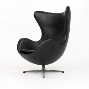 1960s Egg Lounge Chair, Model 3316 by Arne Jacobsen for Fritz Hansen in Re-done Black Leather