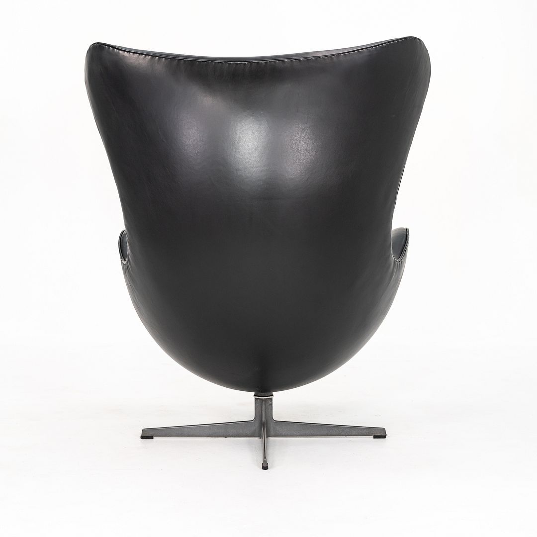 1960s Egg Lounge Chair, Model 3316 by Arne Jacobsen for Fritz Hansen in Re-done Black Leather