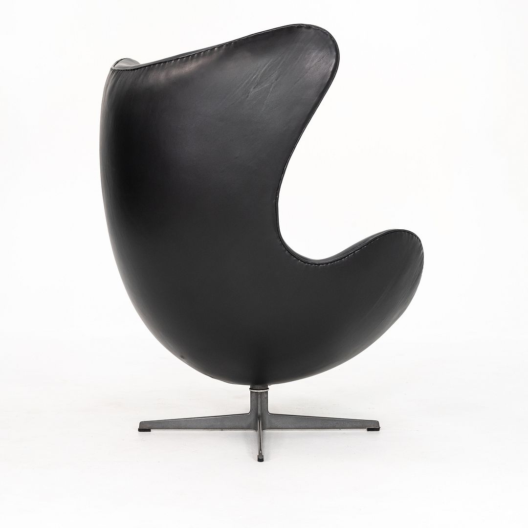 1960s Egg Lounge Chair, Model 3316 by Arne Jacobsen for Fritz Hansen in Re-done Black Leather