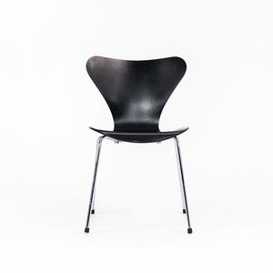 1998 Series 7 Chair, Model 3107 by Arne Jacobsen for Fritz Hansen in Ebonized Ash 15x Available