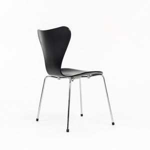 1998 Series 7 Chair, Model 3107 by Arne Jacobsen for Fritz Hansen in Ebonized Ash 15x Available