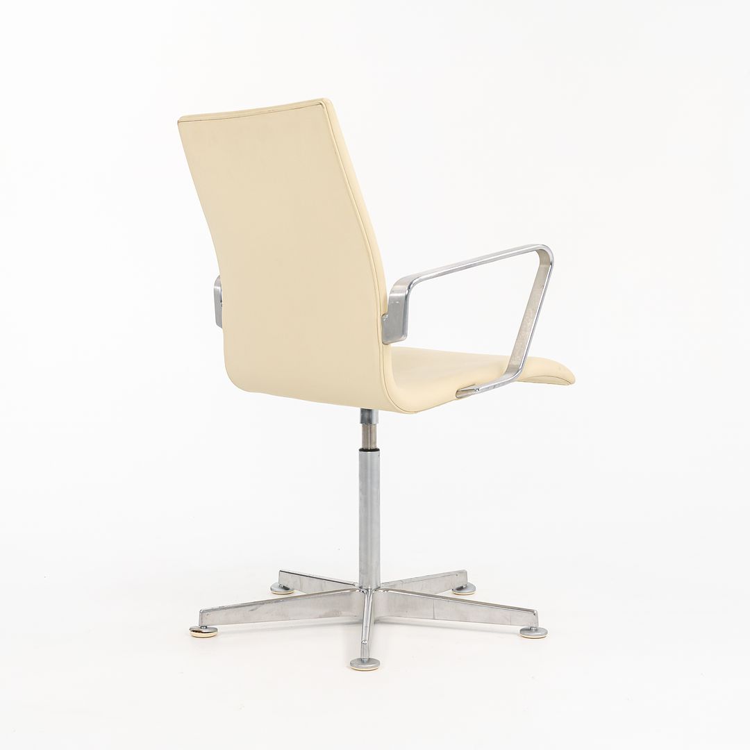 2008 Oxford Chair, Model 3291W by Arne Jacobsen for Fritz Hansen in Ivory Leather 6x Available