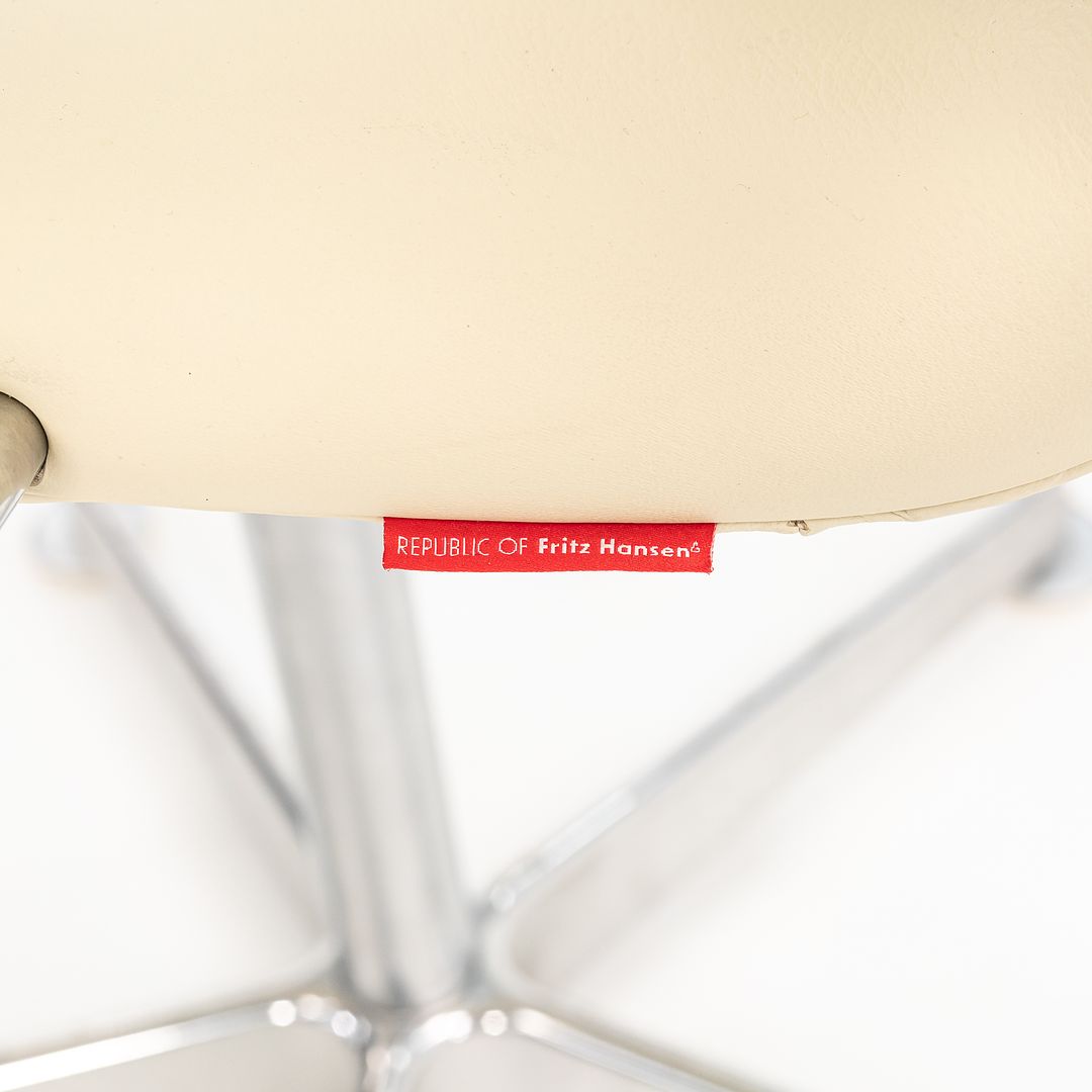 2008 Oxford Chair, Model 3291W by Arne Jacobsen for Fritz Hansen in Ivory Leather 6x Available