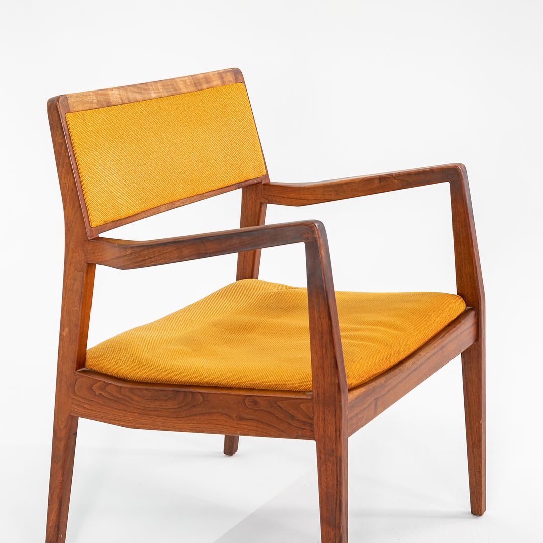 1960s Set of Twelve Risom Dining Chairs, Model C-140 by Jens Risom Designs in Walnut with Original Fabric