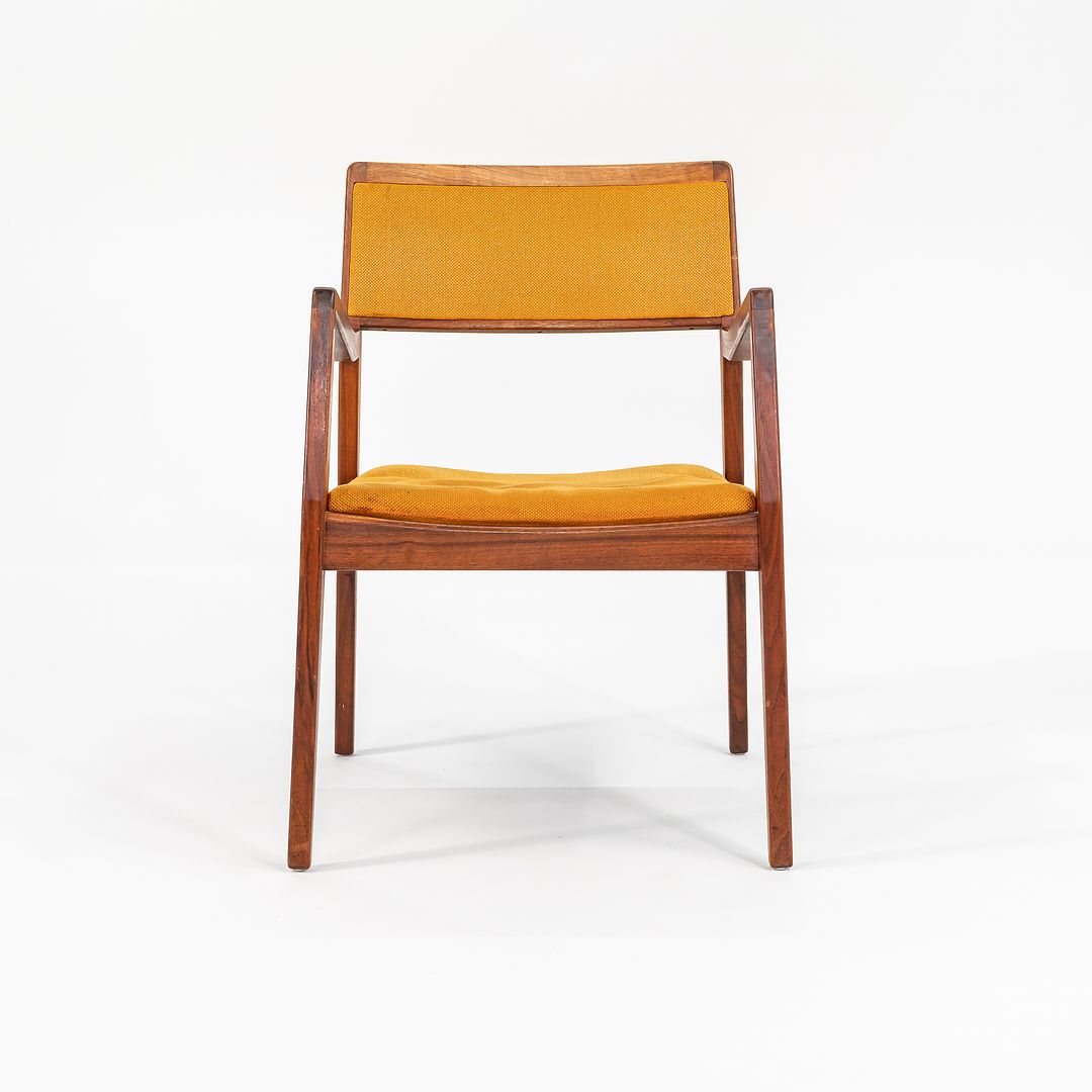 1960s Set of Twelve Risom Dining Chairs, Model C-140 by Jens Risom Designs in Walnut with Original Fabric