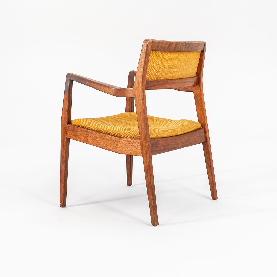 1960s Set of Twelve Risom Dining Chairs, Model C-140 by Jens Risom Designs in Walnut with Original Fabric