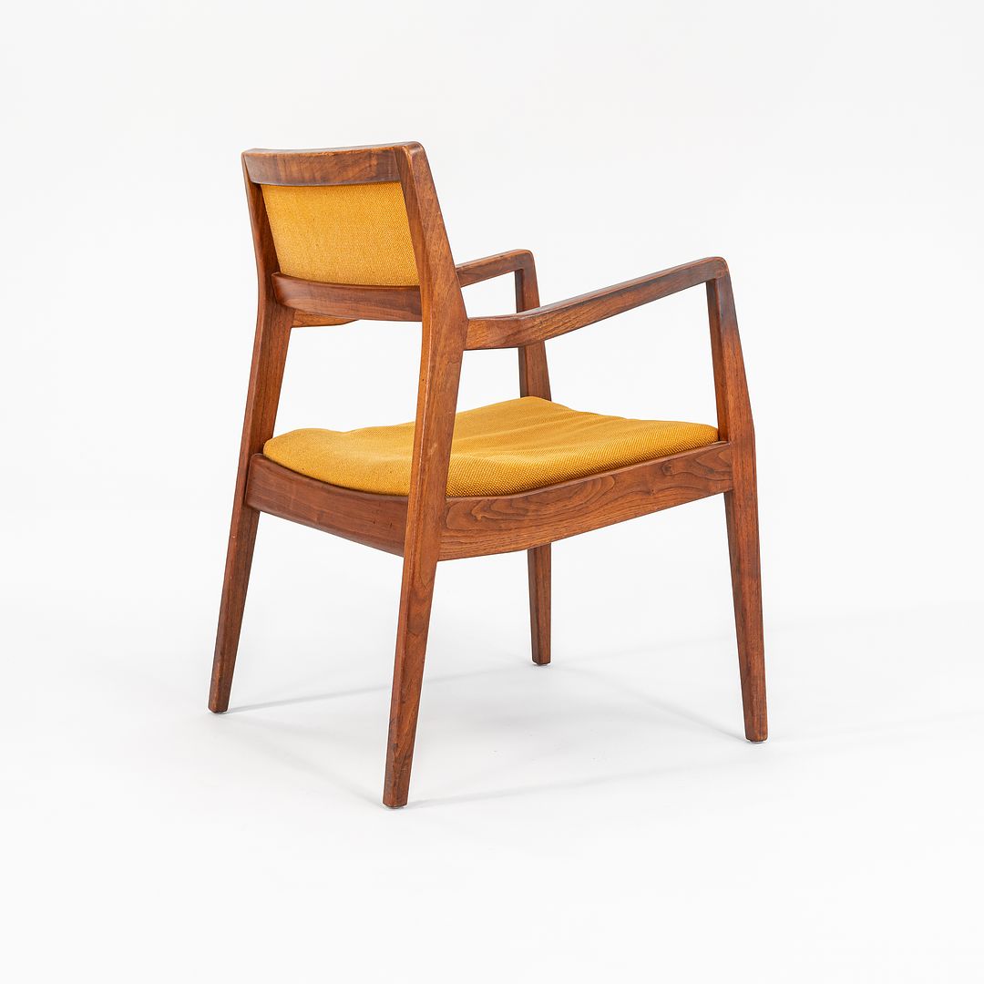 1960s Set of Twelve Risom Dining Chairs, Model C-140 by Jens Risom Designs in Walnut with Original Fabric