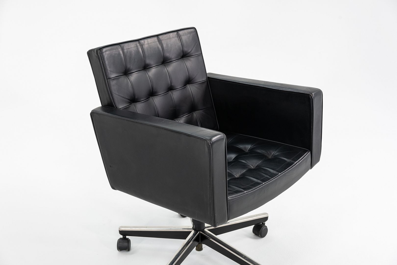 2004 Cafiero Executive Desk Chair, Model 180 SPS by Vincent Cafiero for Knoll in Black Leather, 9x Available