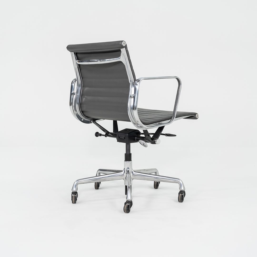 2017 Herman Miller Eames EAG Aluminum Group Management Chair in Dark Grey Leather with Pneumatic Lift 4x Available