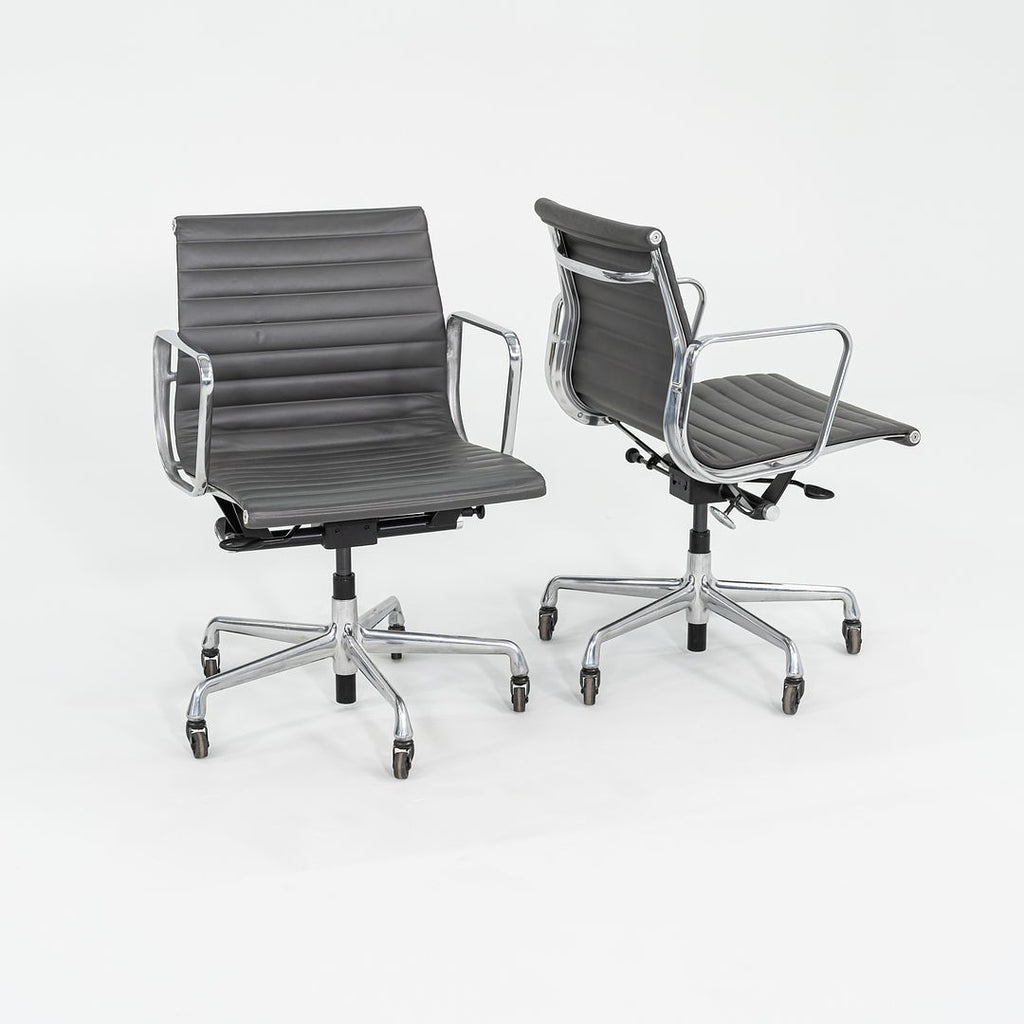 2017 Herman Miller Eames EAG Aluminum Group Management Chair in Dark Grey Leather with Pneumatic Lift 4x Available