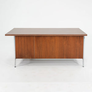 1960s Florence Knoll Executive Desk in Walnut and Chrome