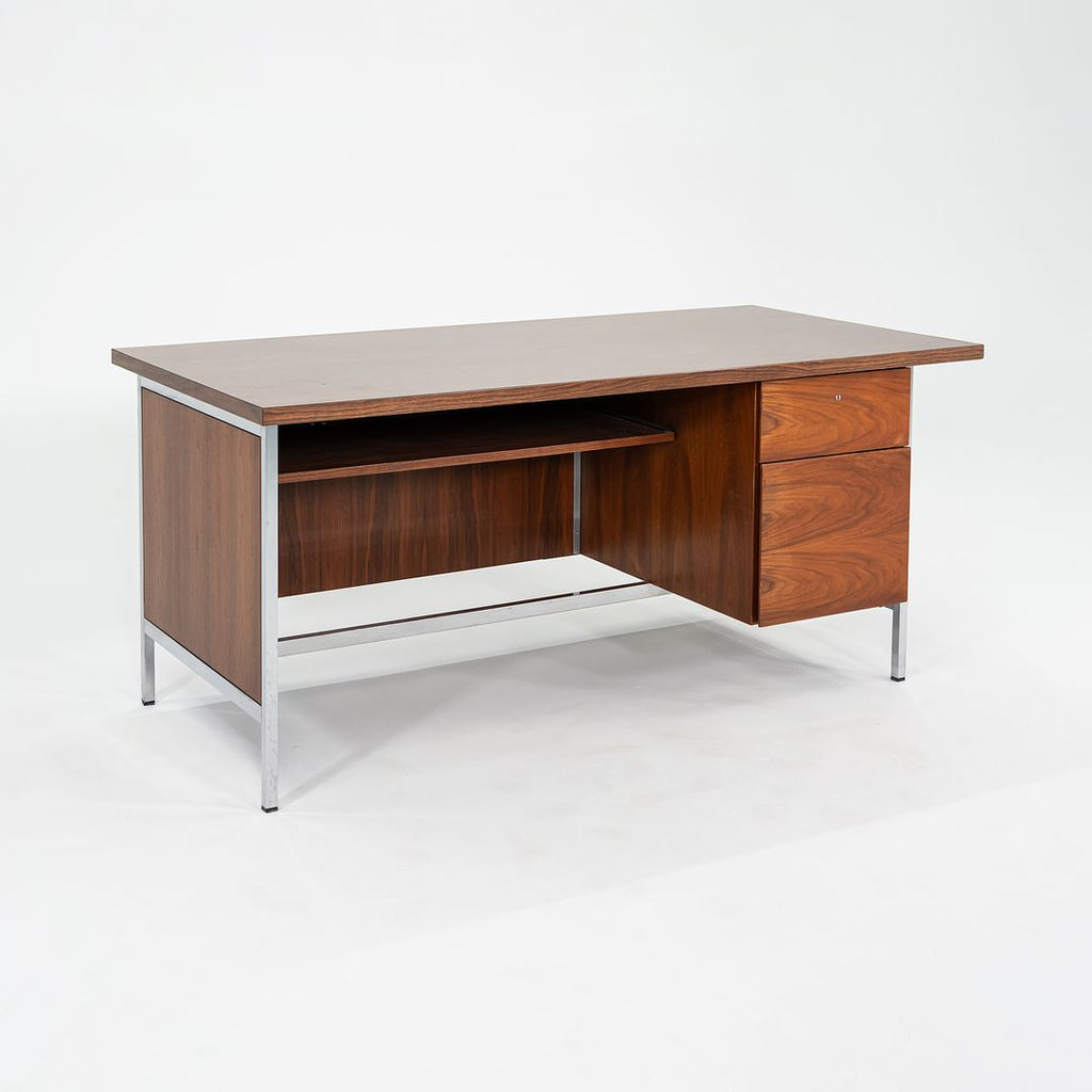 1960s Florence Knoll Executive Desk in Walnut and Chrome