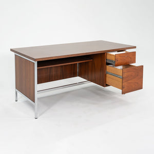 1960s Florence Knoll Executive Desk in Walnut and Chrome