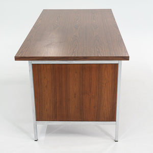 1960s Florence Knoll Executive Desk in Walnut and Chrome