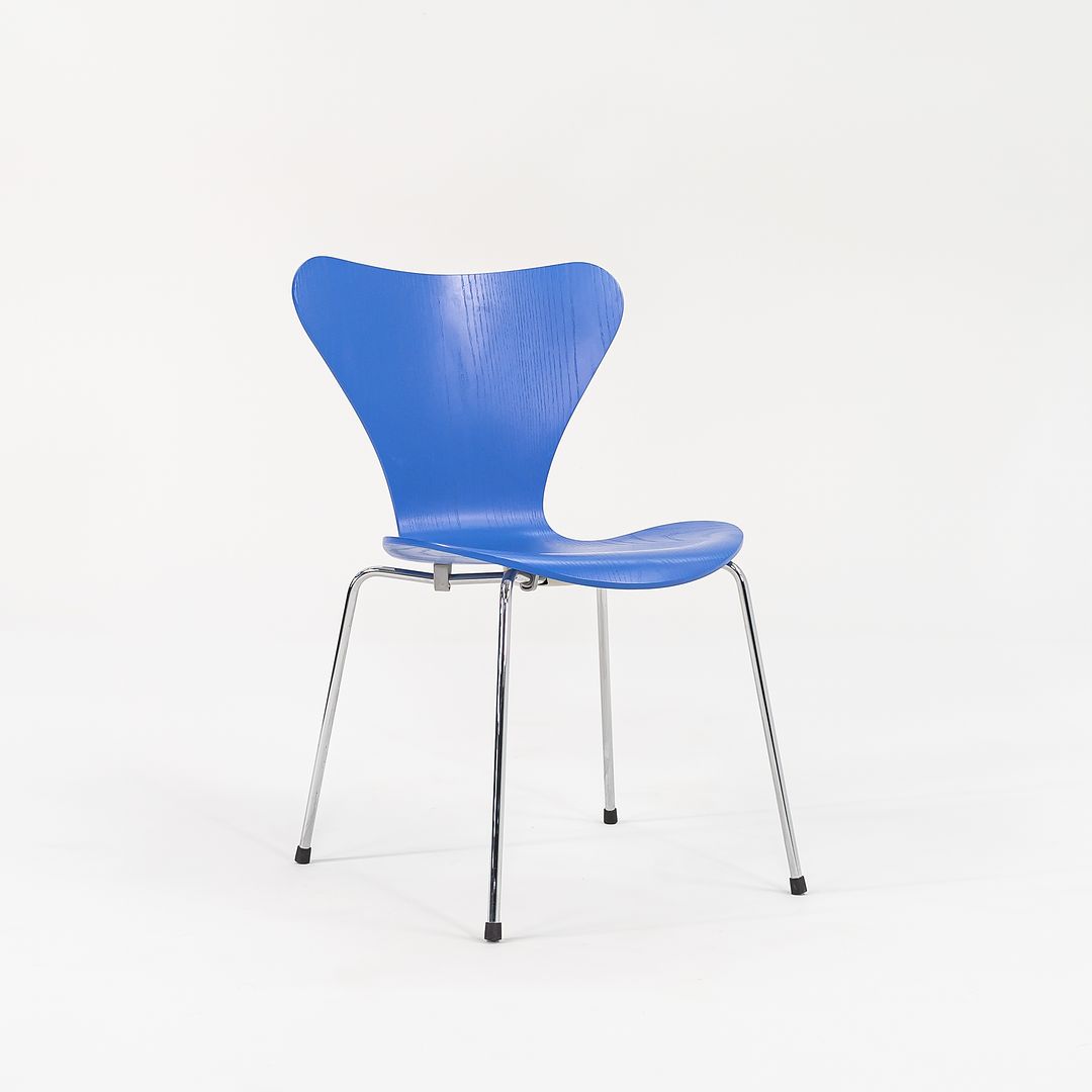 1996 Series 7 Dining Chair, Model 3107 by Arne Jacobsen for Fritz Hansen in Blue Painted Beech Wood Sets Available