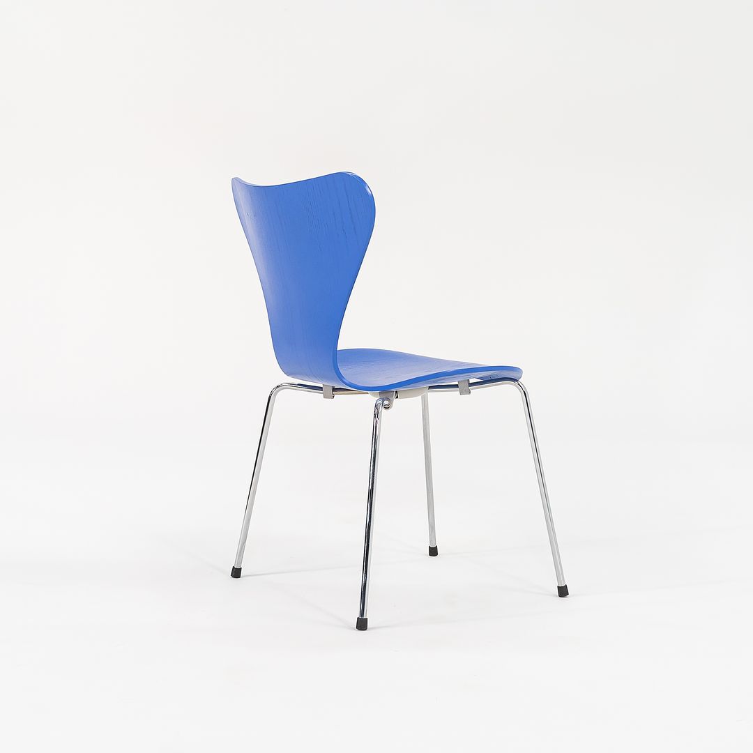 1996 Series 7 Dining Chair, Model 3107 by Arne Jacobsen for Fritz Hansen in Blue Painted Beech Wood Sets Available