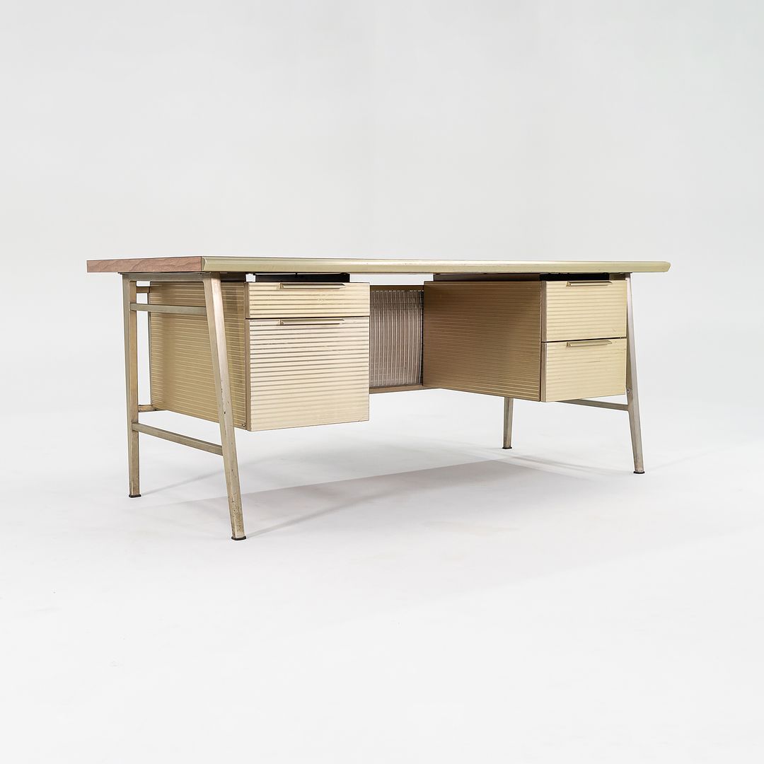 1958 Italic Desk by Gordon Bunshaft and SOM for General Fireproofing