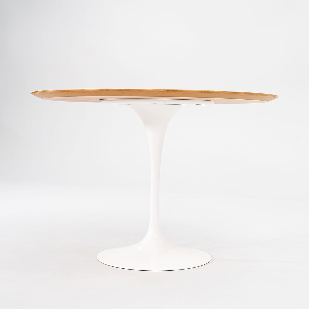 2009 Tulip Dining Table, Model 173O by Eero Saarinen for Knoll in White with Light Oak 42 inch Top