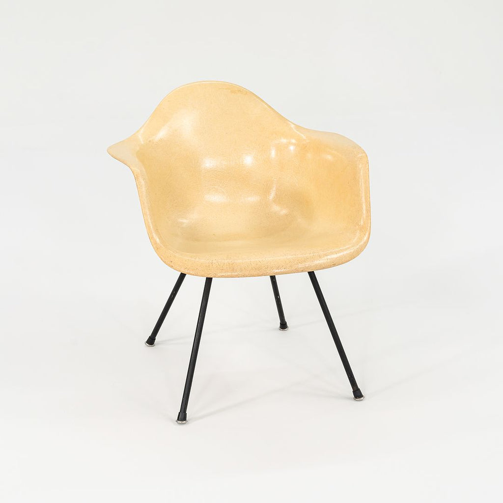 1950s MAX Armchair by Ray and Charles Eames for Herman Miller in Fiberglass