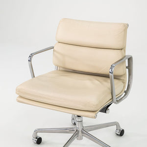 2005 Soft Pad Management Desk Chair by Charles and Ray Eames for Herman Miller in Ivory Leather 12x Available