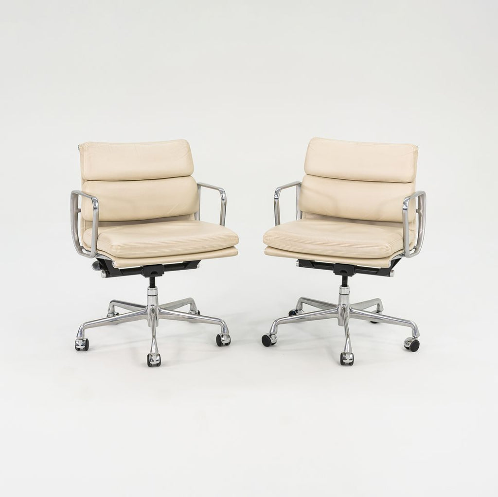 2005 Soft Pad Management Desk Chair by Charles and Ray Eames for Herman Miller in Ivory Leather 12x Available