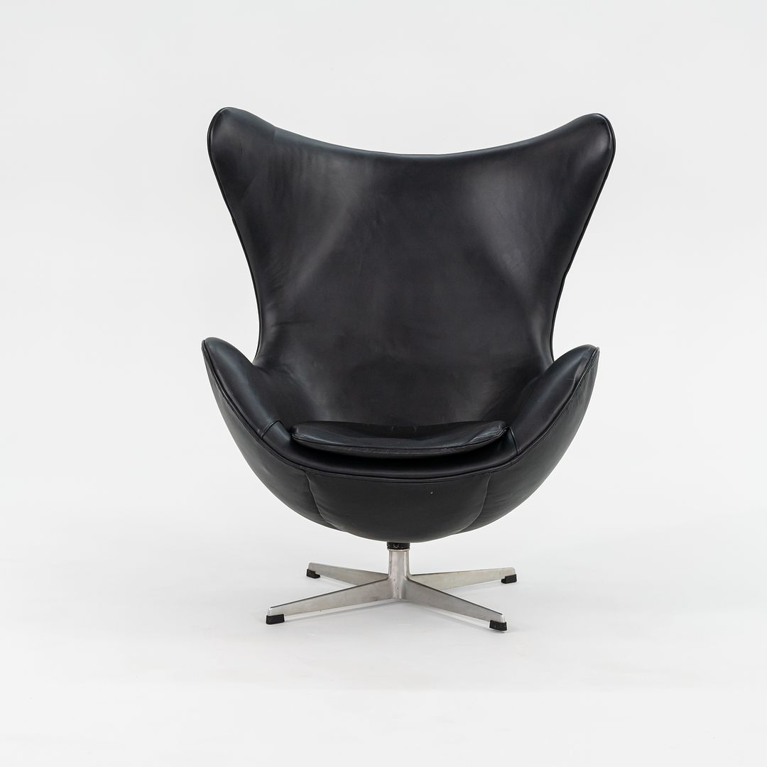 1964 Egg Lounge Chair, Model 3316 by Arne Jacobsen for Fritz Hansen in Black Leather