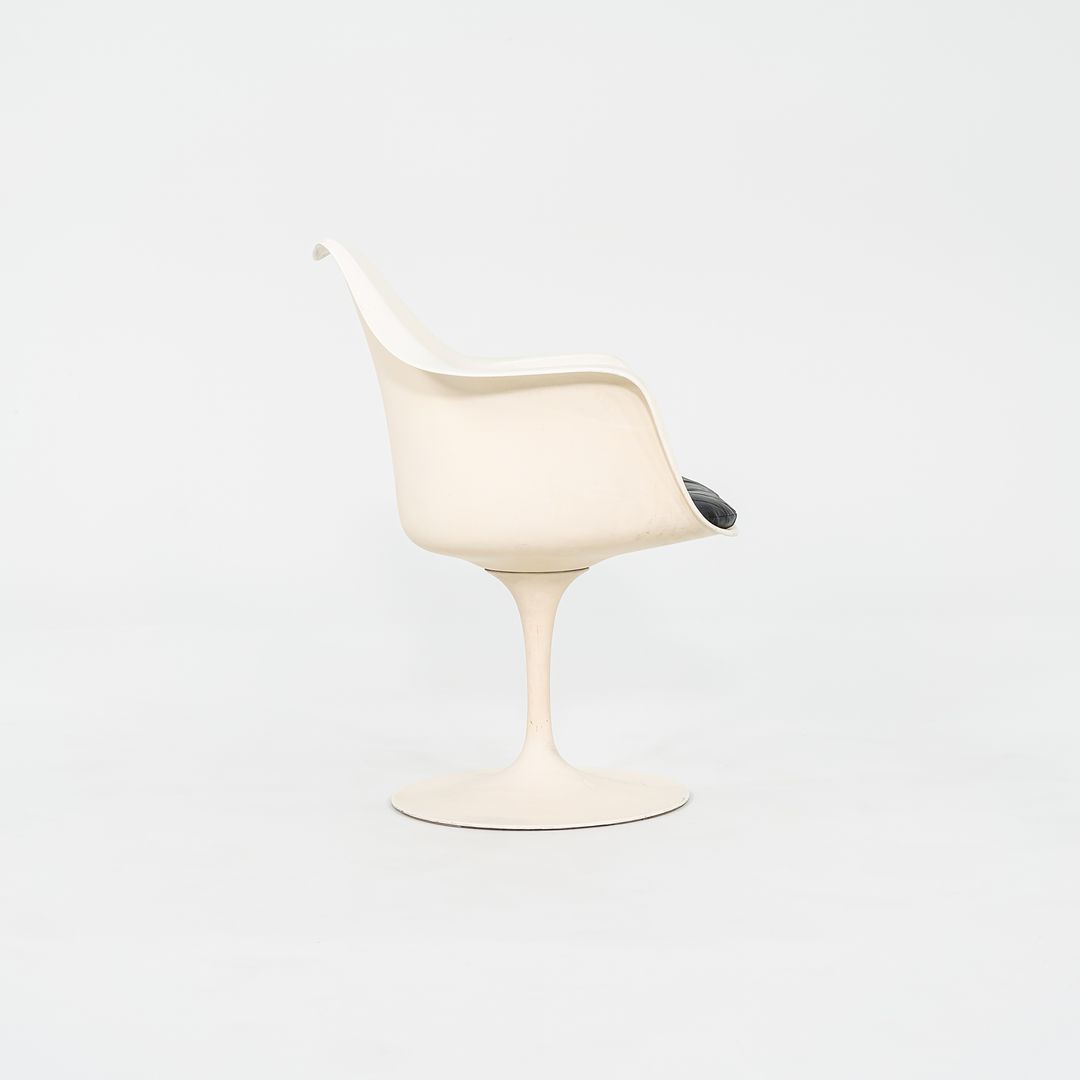 1960s Saarinen Pedestal Tulip Armchair, Model 150 US by Eero Saarinen for Knoll Aluminum, Fiberglass, Powdercoat, Fabric