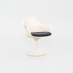 1960s Saarinen Pedestal Tulip Armchair, Model 150 US by Eero Saarinen for Knoll Aluminum, Fiberglass, Powdercoat, Fabric