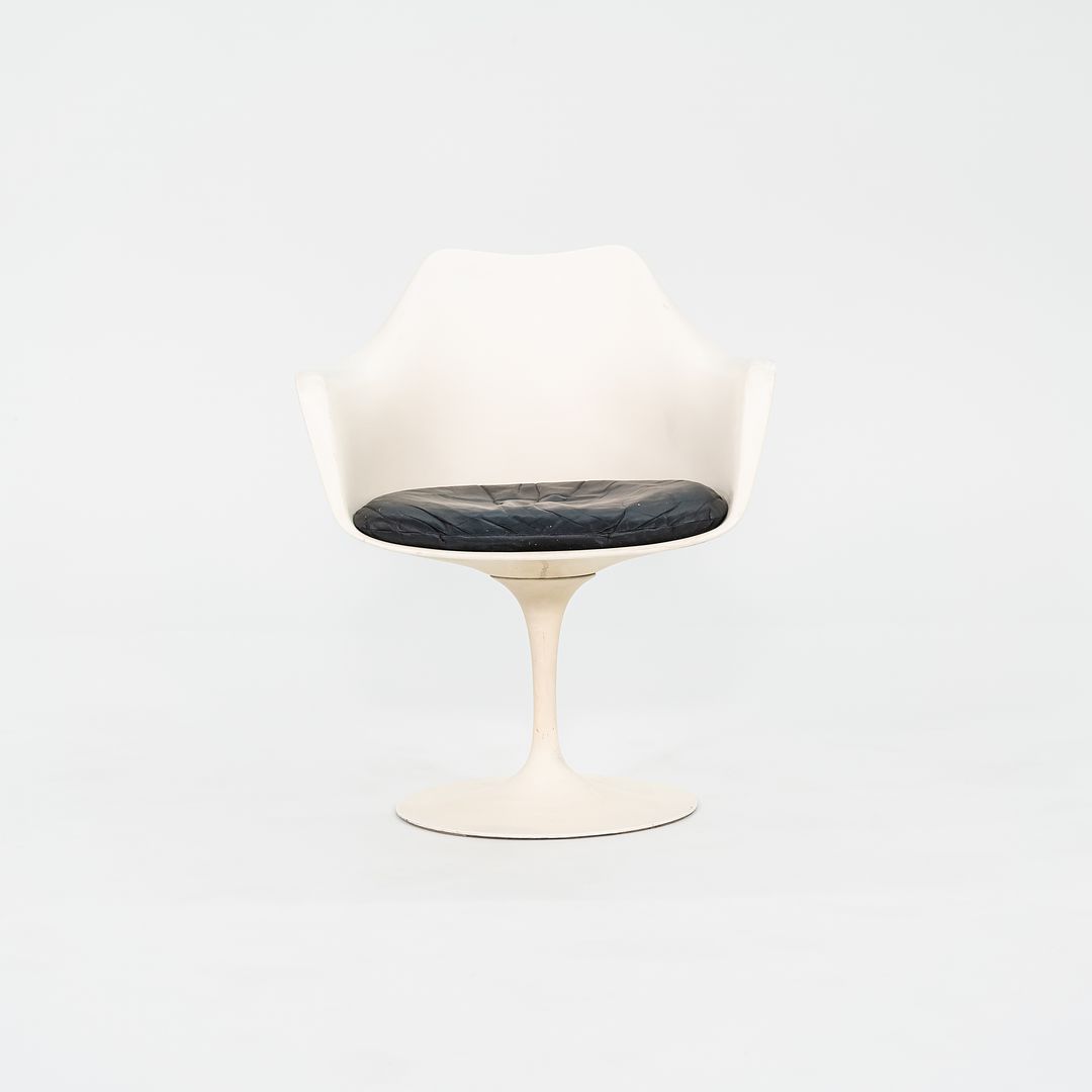 1960s Saarinen Pedestal Tulip Armchair, Model 150 US by Eero Saarinen for Knoll Aluminum, Fiberglass, Powdercoat, Fabric