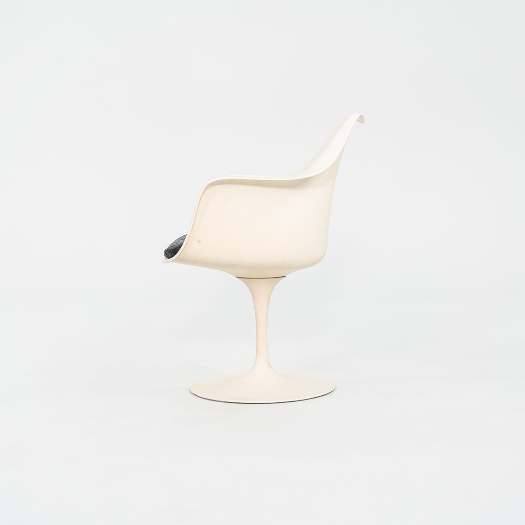 1960s Saarinen Pedestal Tulip Armchair, Model 150 US by Eero Saarinen for Knoll Aluminum, Fiberglass, Powdercoat, Fabric