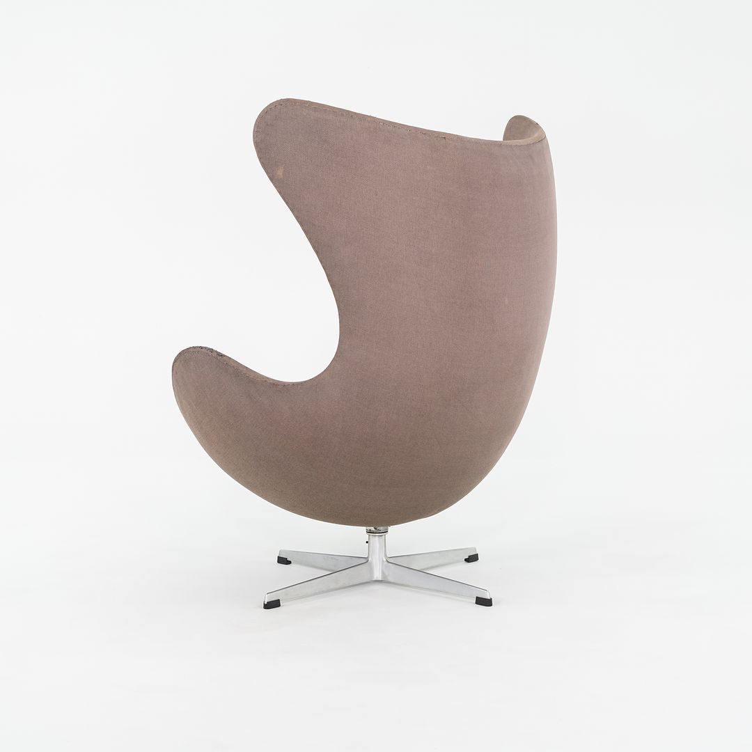 1964 Egg Lounge Chair and Ottoman, Model 3316 by Arne Jacobsen for Fritz Hansen in Fabric