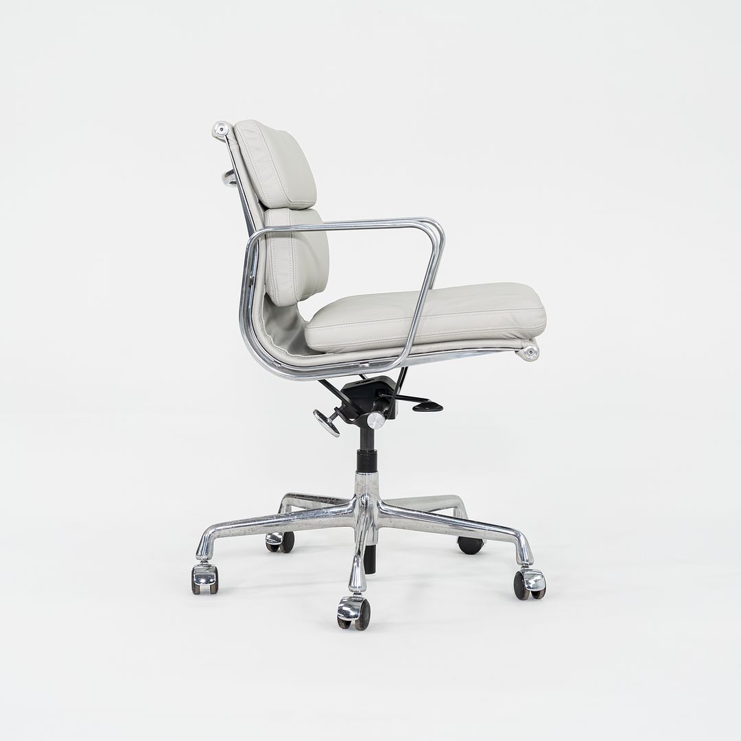 2019 Herman Miller Eames Soft Pad Management Desk Chair in Off-White Leather with Pneumatic Base EA435 2x Available