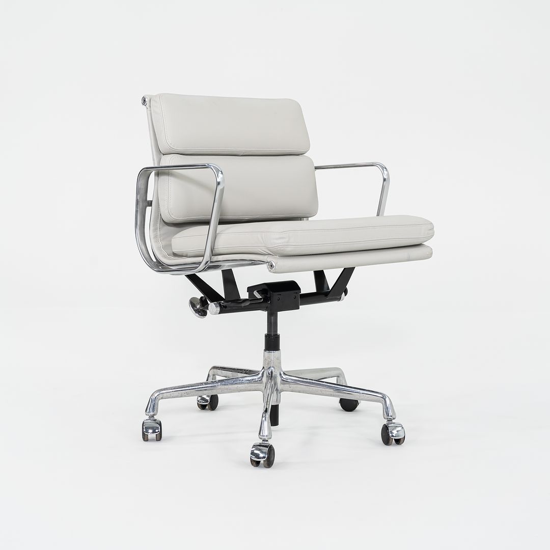 2019 Herman Miller Eames Soft Pad Management Desk Chair in Off-White Leather with Pneumatic Base EA435 2x Available