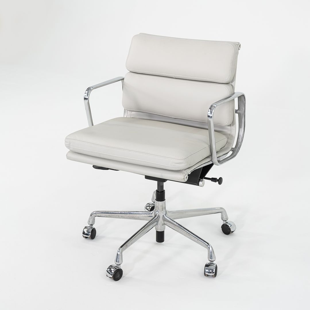 2019 Herman Miller Eames Soft Pad Management Desk Chair in Off-White Leather with Pneumatic Base EA435 2x Available