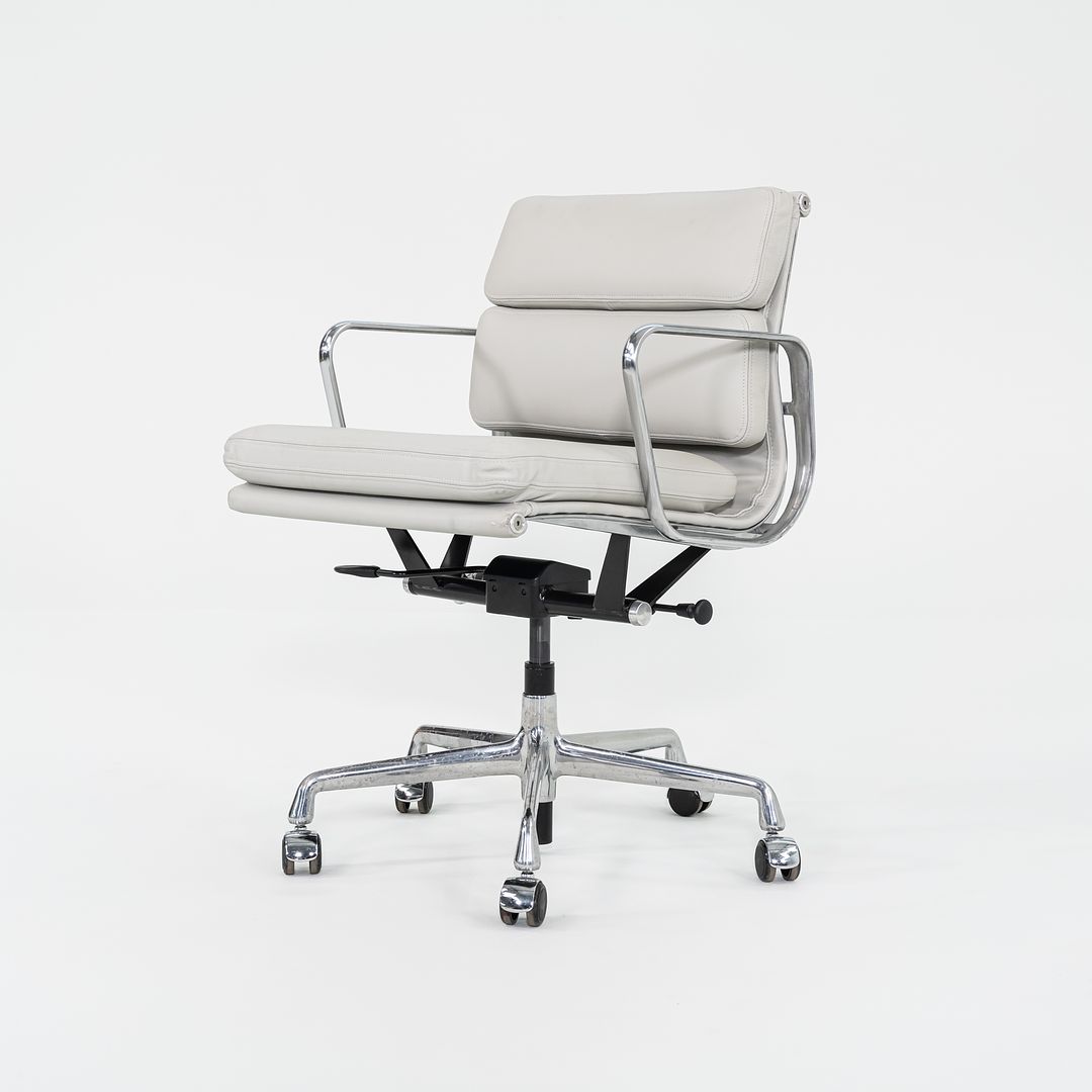 2019 Herman Miller Eames Soft Pad Management Desk Chair in Off-White Leather with Pneumatic Base EA435 2x Available