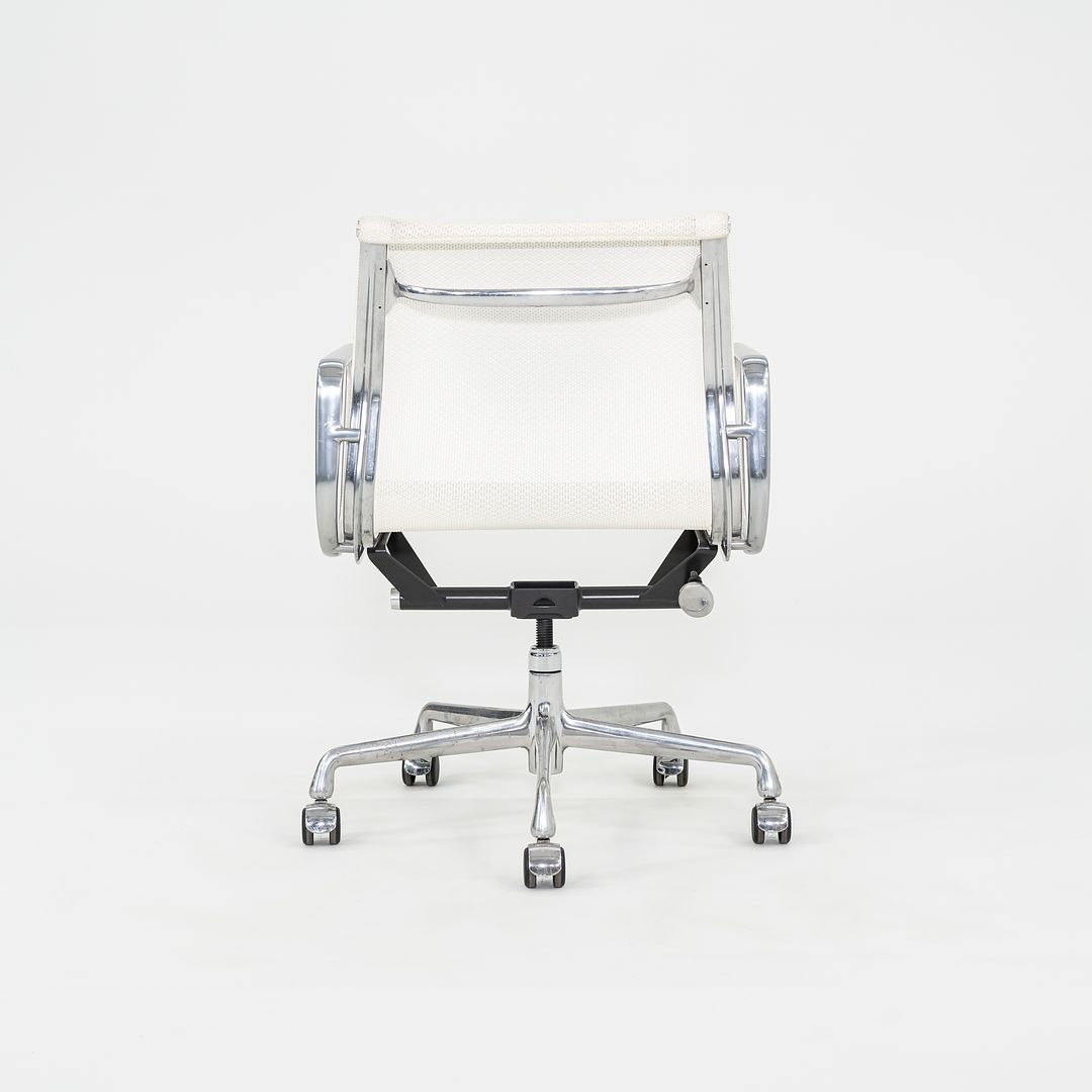 2009 Herman Miller Aluminum Group Management Mesh Desk Chairs in White Mesh 12+ Available