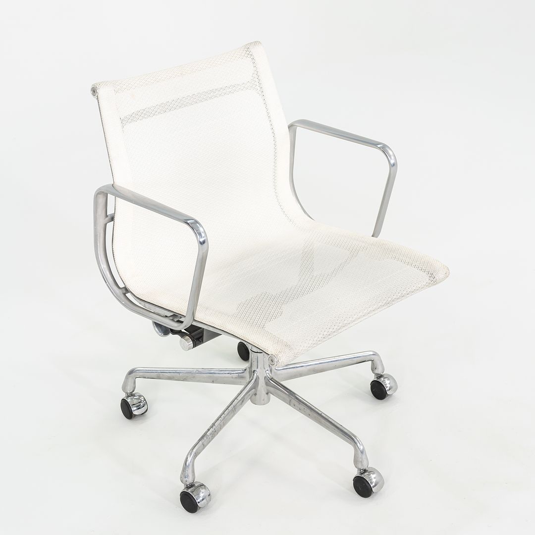 2009 Herman Miller Aluminum Group Management Mesh Desk Chairs in White Mesh 12+ Available