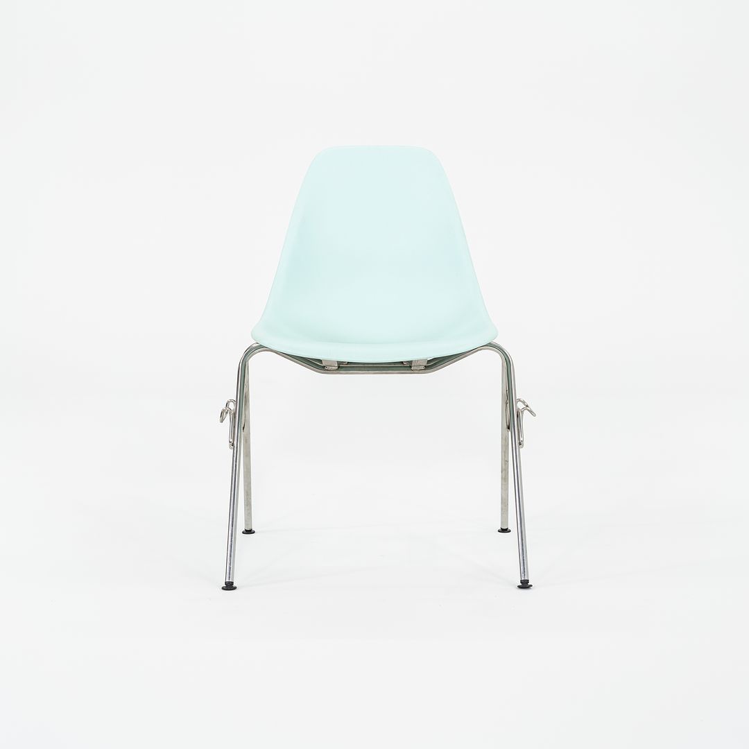 2015 Herman Miller Eames Stacking Plastic Side / Dining Shells Chairs in Blue 14x Available