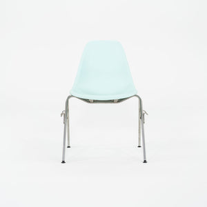 2015 Herman Miller Eames Stacking Plastic Side / Dining Shells Chairs in Blue 14x Available