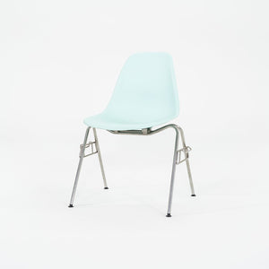 2015 Herman Miller Eames Stacking Plastic Side / Dining Shells Chairs in Blue 14x Available