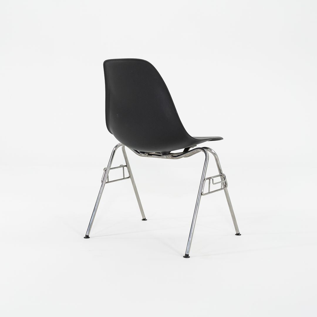 2015 Herman Miller Stacking Eames Plastic Side Shell Dining Chairs in Black 8x Available