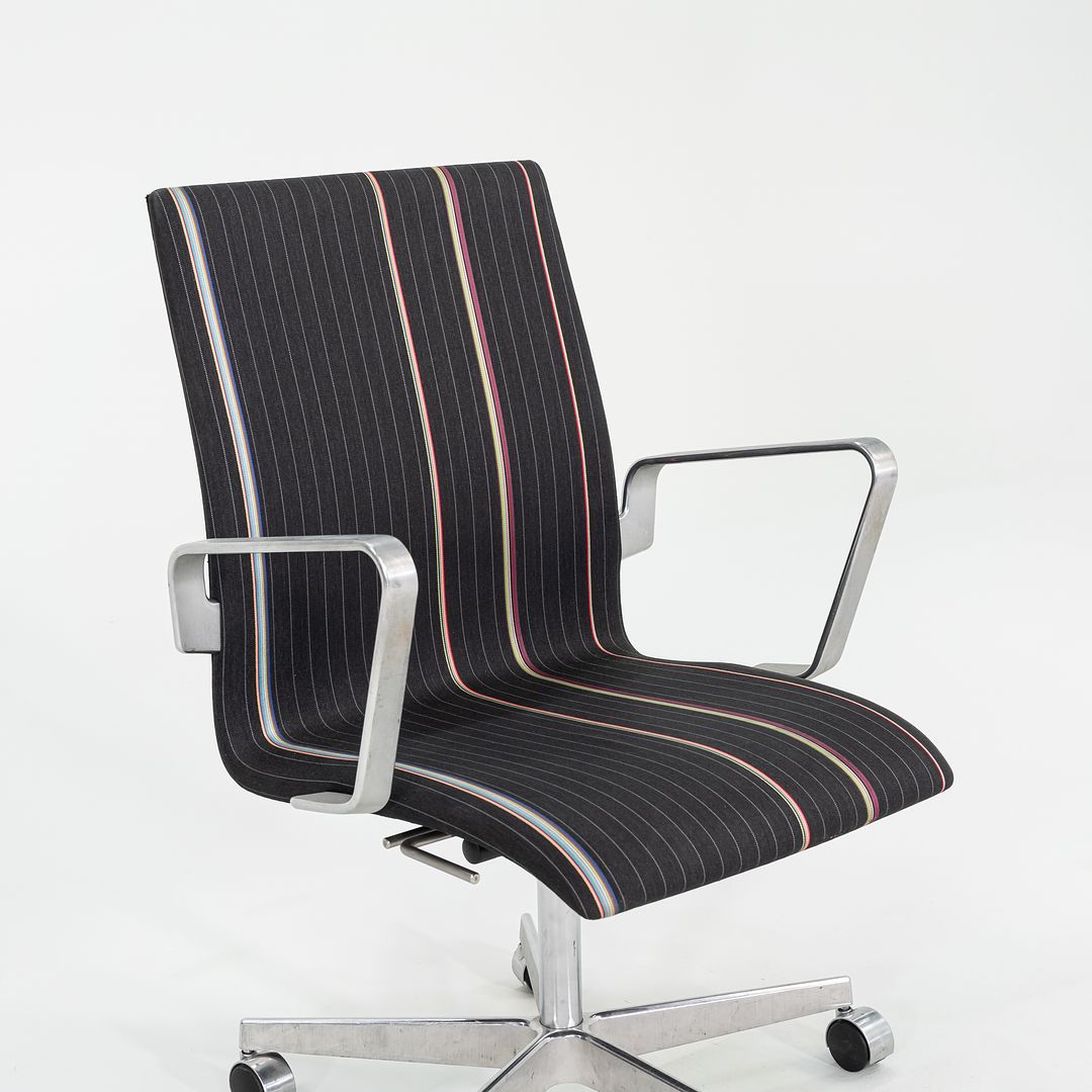 2012 Arne Jacobsen Oxford Low Desk Chair for Fritz Hansen in Fabric 4x Available