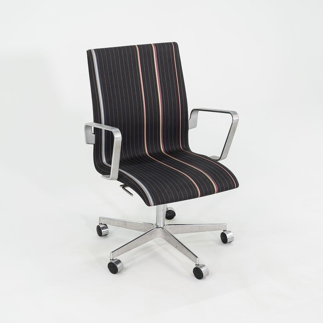 2012 Arne Jacobsen Oxford Low Desk Chair for Fritz Hansen in Fabric 4x Available