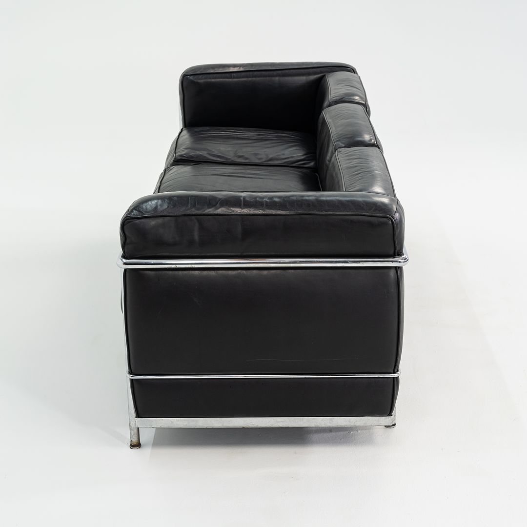 1980s Cassina LC2 Three Seat Sofa in Black Leather by Le Corbusier, Pierre Jeanneret and Charlotte Perriand