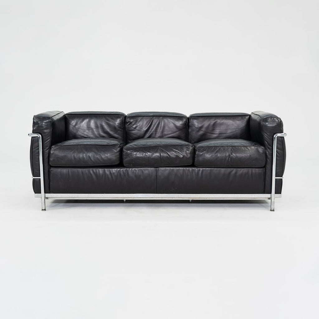 1980s Cassina LC2 Three Seat Sofa in Black Leather by Le Corbusier, Pierre Jeanneret and Charlotte Perriand