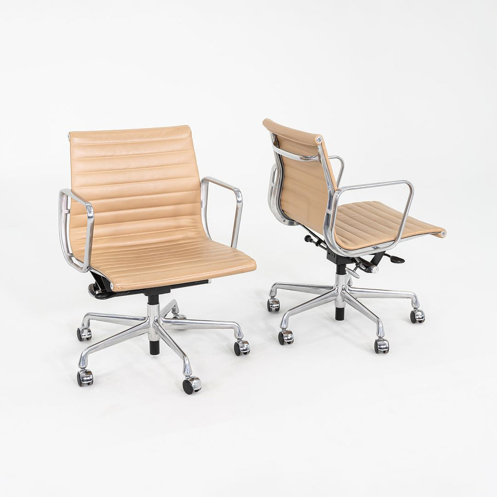 2014 Herman Miller Eames Aluminum Group Management Desk Chairs in Beige Leather with Pneumatic Base 12+ Available