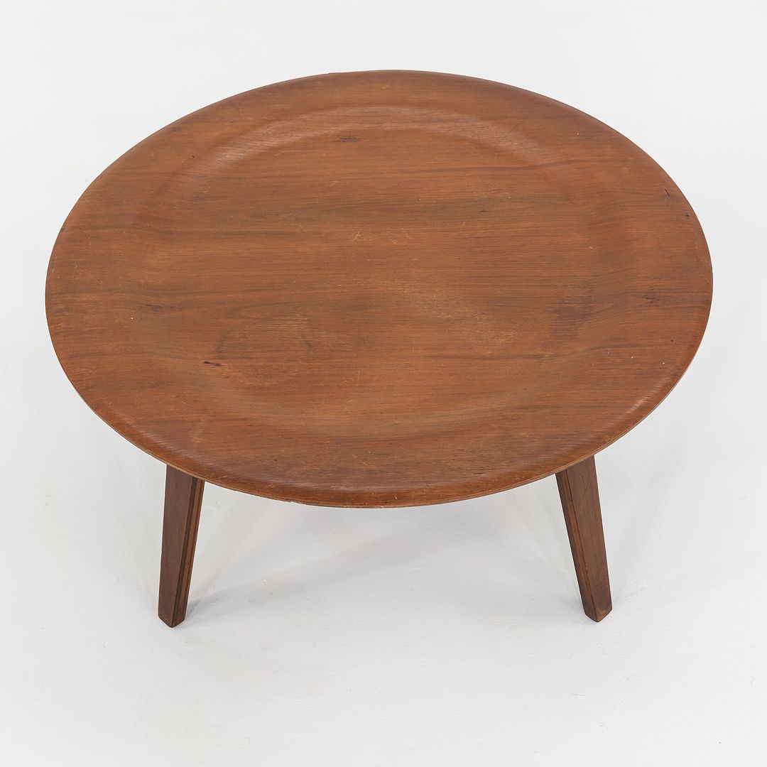 C. 1947 Eames Evans Herman Miller CTW Round Wood Coffee Table in Walnut