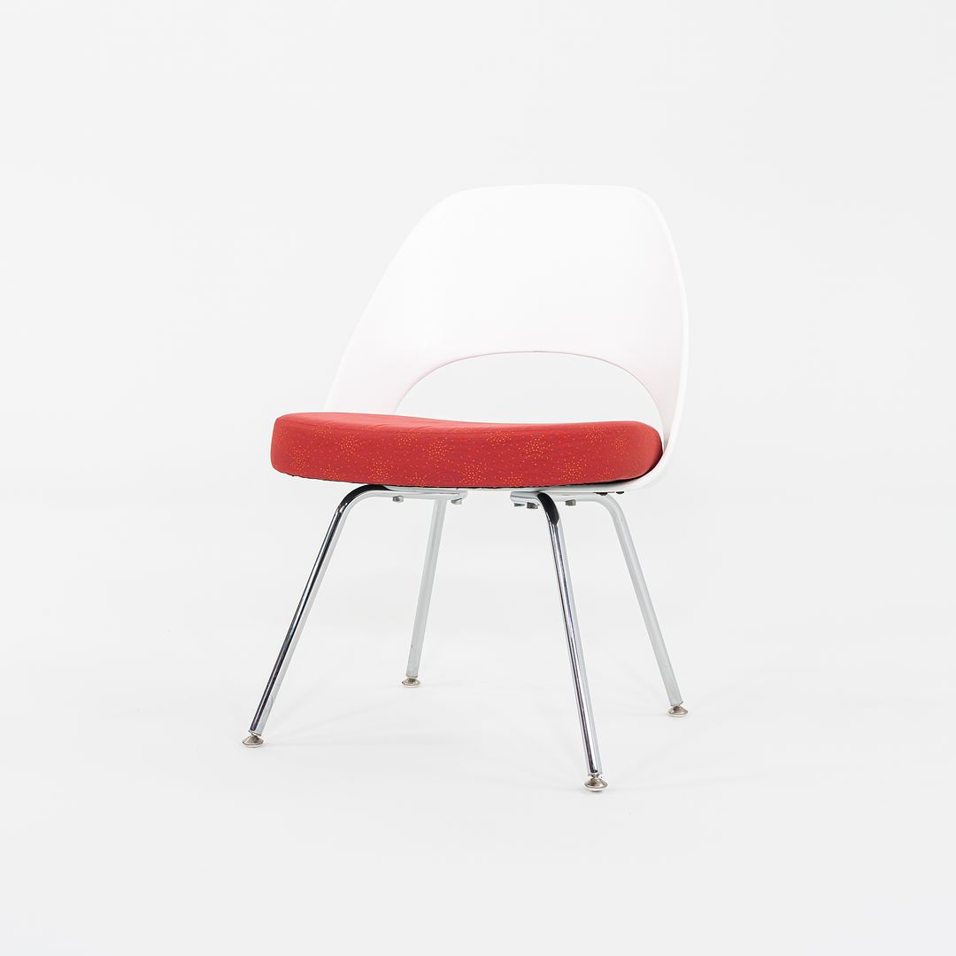 2011 Eero Saarinen for Knoll Armless Executive Side / Dining Chairs in White with Red Fabric 5x Available