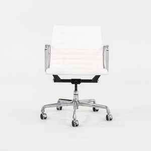 2022 Eames Aluminum Group Management Desk Chair in White Sequel Upholstery 10x Available