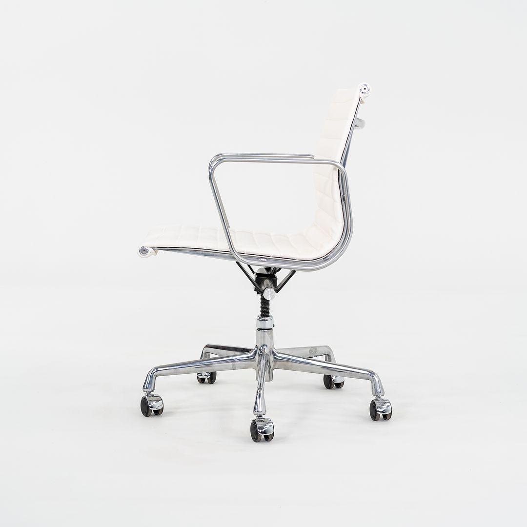 2022 Eames Aluminum Group Management Desk Chair in White Sequel Upholstery 10x Available